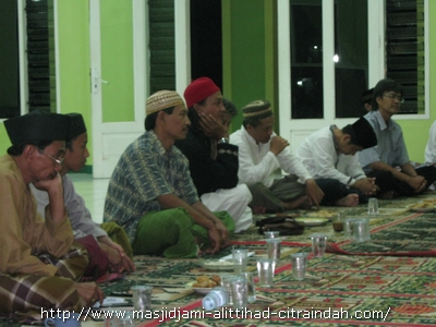 Fiqih, Ustad KH Yusuf Kamil